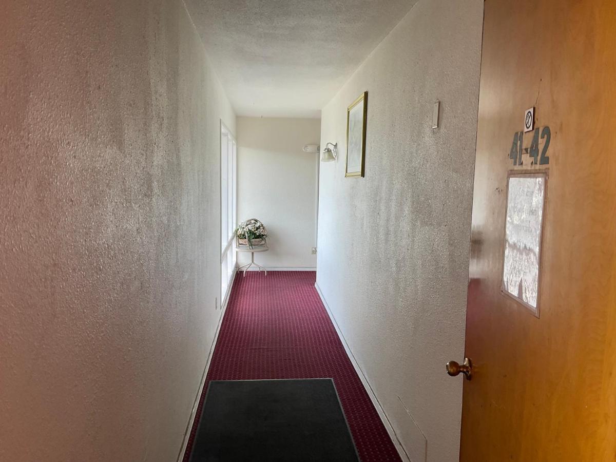 Front Street Inn Кресент-Сити Экстерьер фото